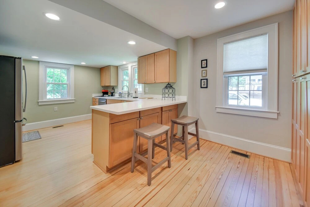 Located in the Heart of Gloucester Courthouse