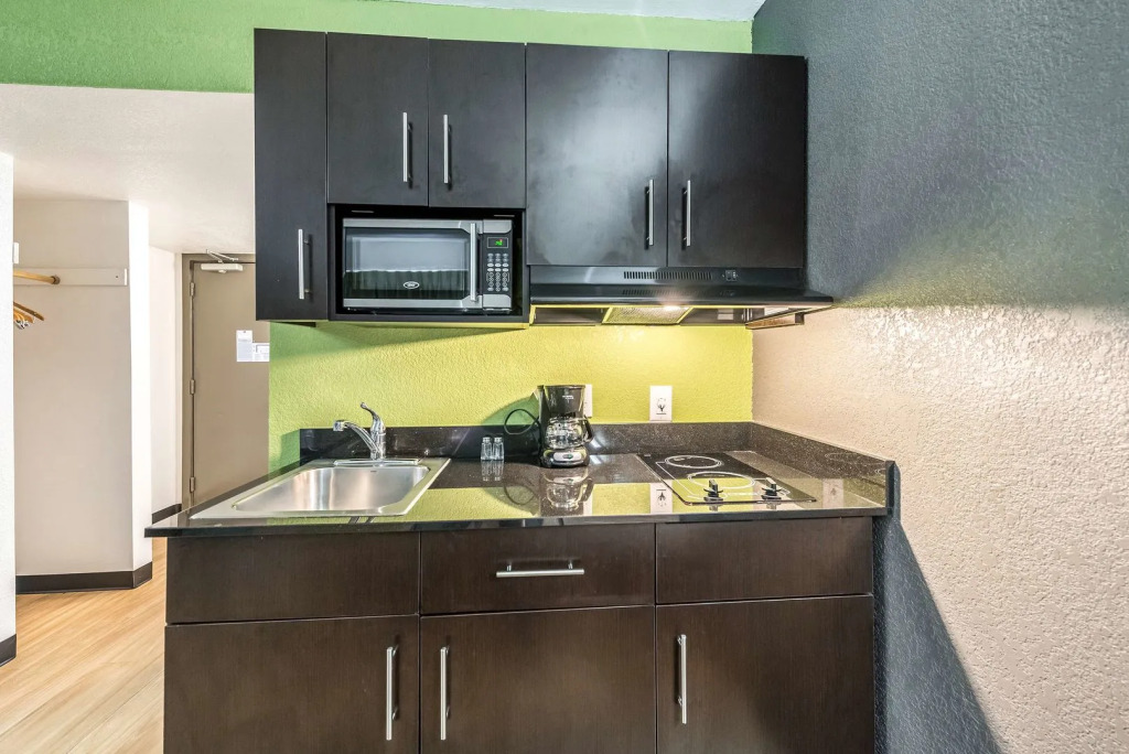 Studio 6-Indianapolis, IN