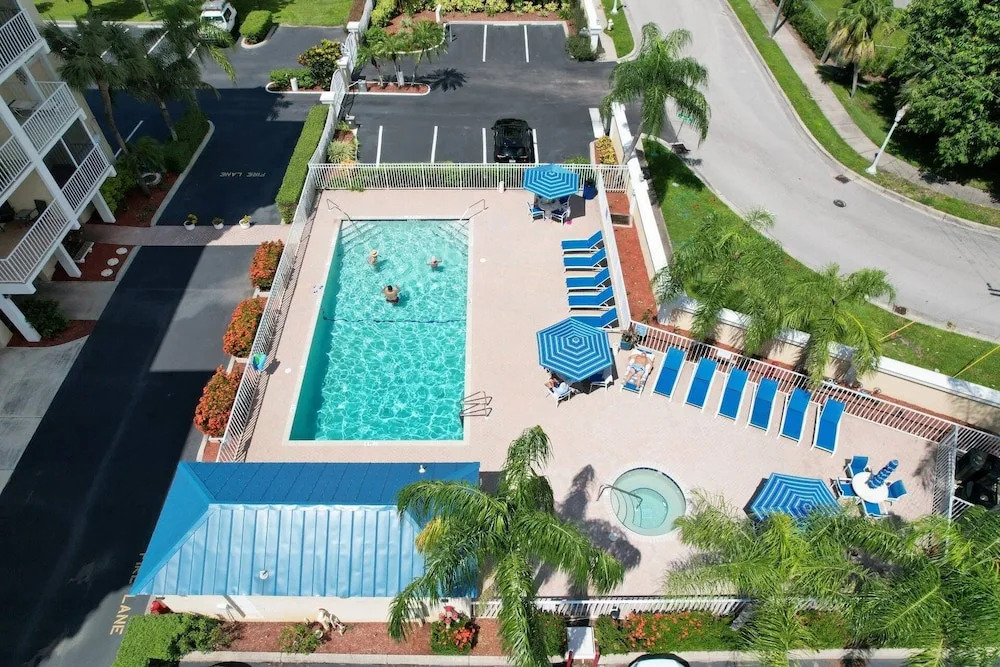 Palm Beach Landings A606