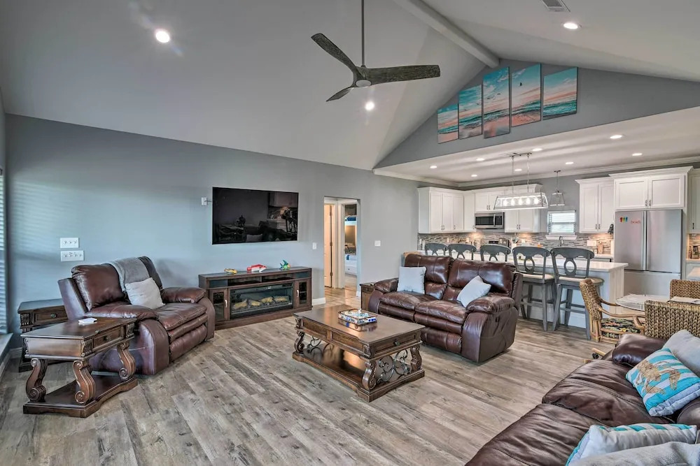 Ocean View + Wraparound Deck: Crystal Beach Home!