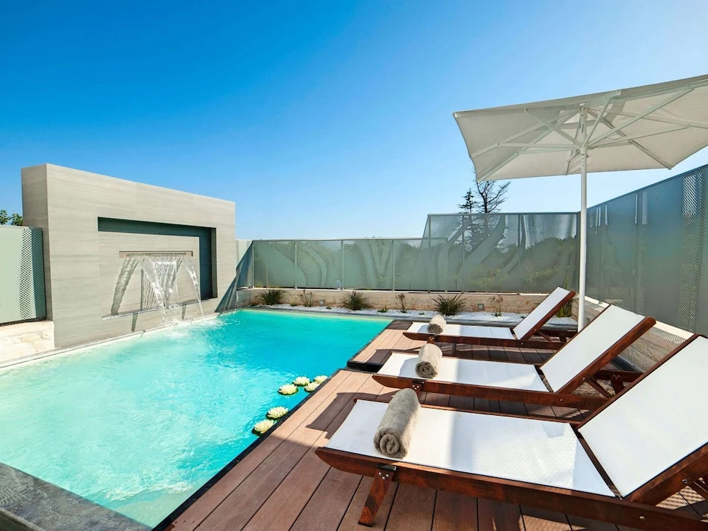 2 New Villas Next Each Other, Pool, Rent Separately or Together at Kournas Lake
