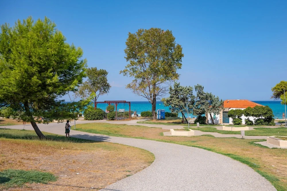 Sunny Villa Tessera