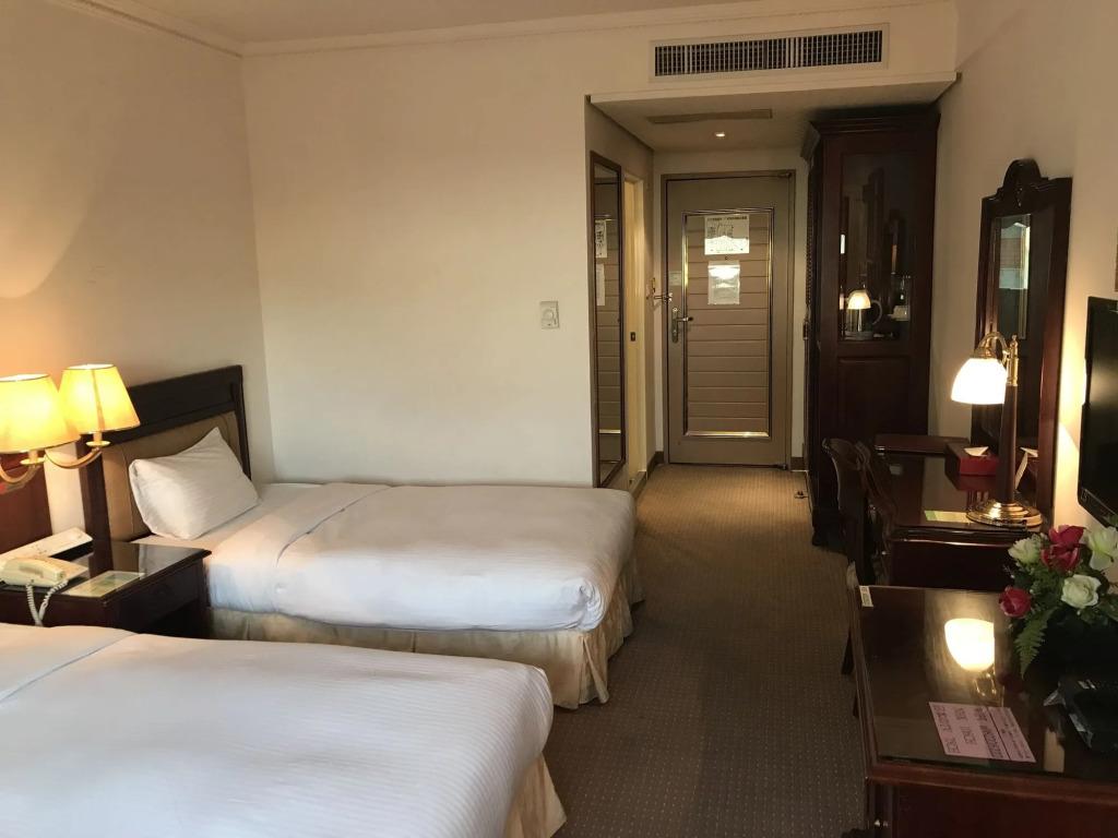 Sunrise Hotel