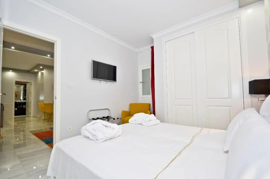 The Zentral Arenal Suites