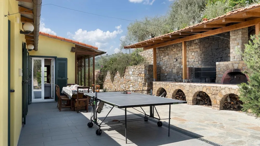 VILLA VITTORIO 6&2 Emma Villas