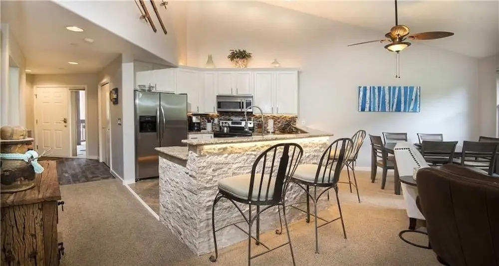 380 E. Hurd Lane 2 Bedrooms 2 Bathrooms Townhouse