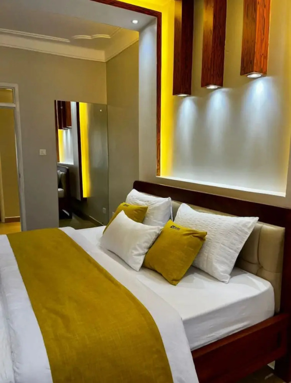 J&S Suites