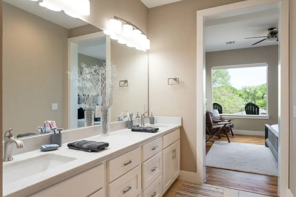 Upstay - Newly Built Modern Home w Private Pool , Austin