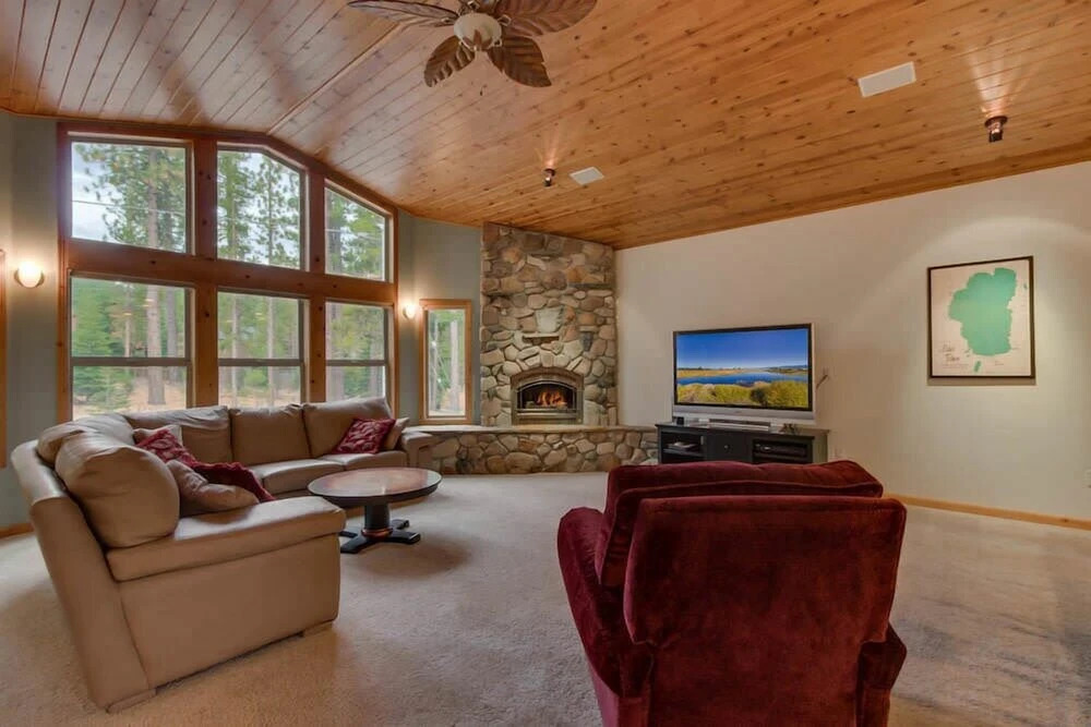 Angora Mountain Lodge - Pool Table, Ping Pong, Shuffle Board
