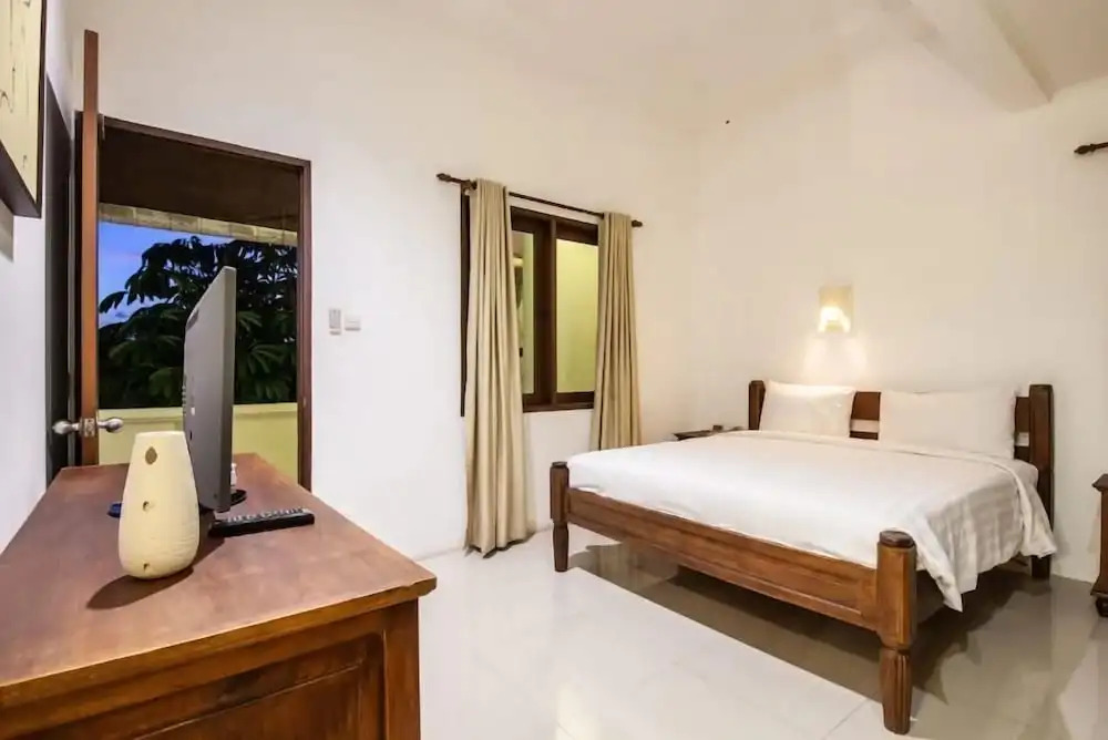 PB - Villa 5 - 4BR · 4-BR Private Pool Villa Walk to Seminyak Beach