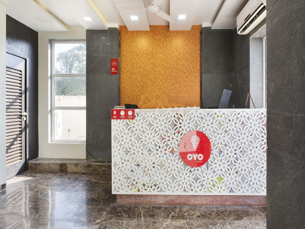 OYO 10388 Hotel Dean Villa