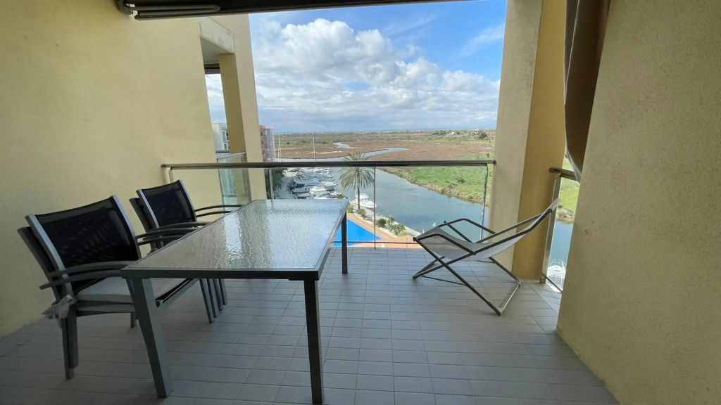 Precioso apartamento en complejo de al standing