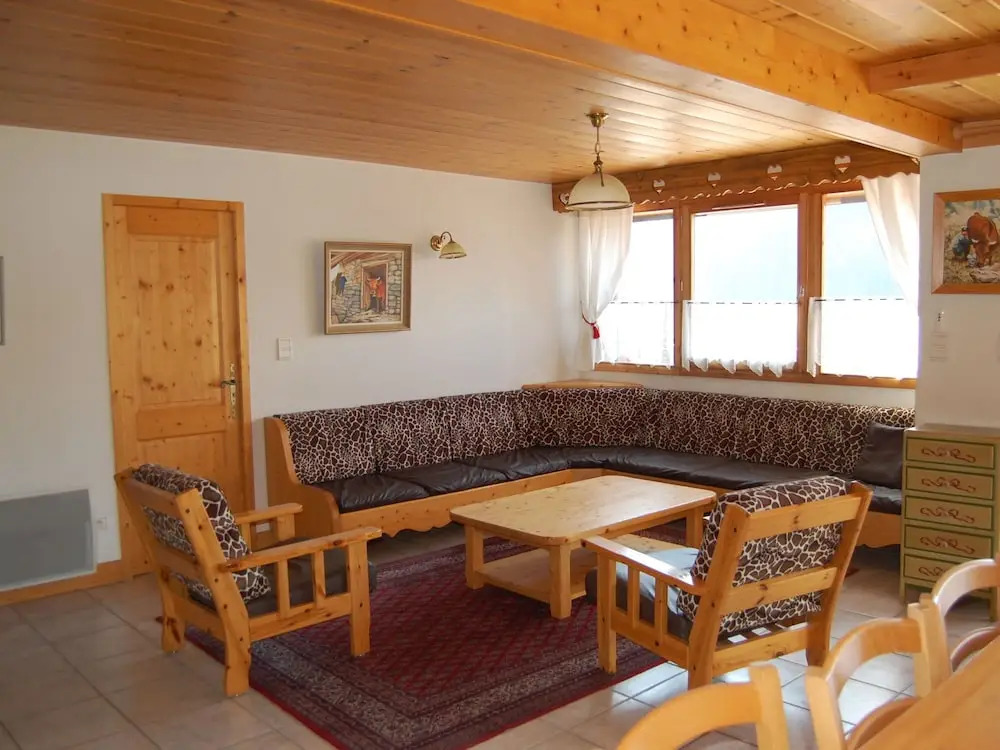 Beautiful South Facing Chalet