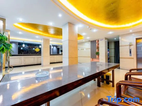 Chuhao Hotel (Yichun Baoli Commercial Street)