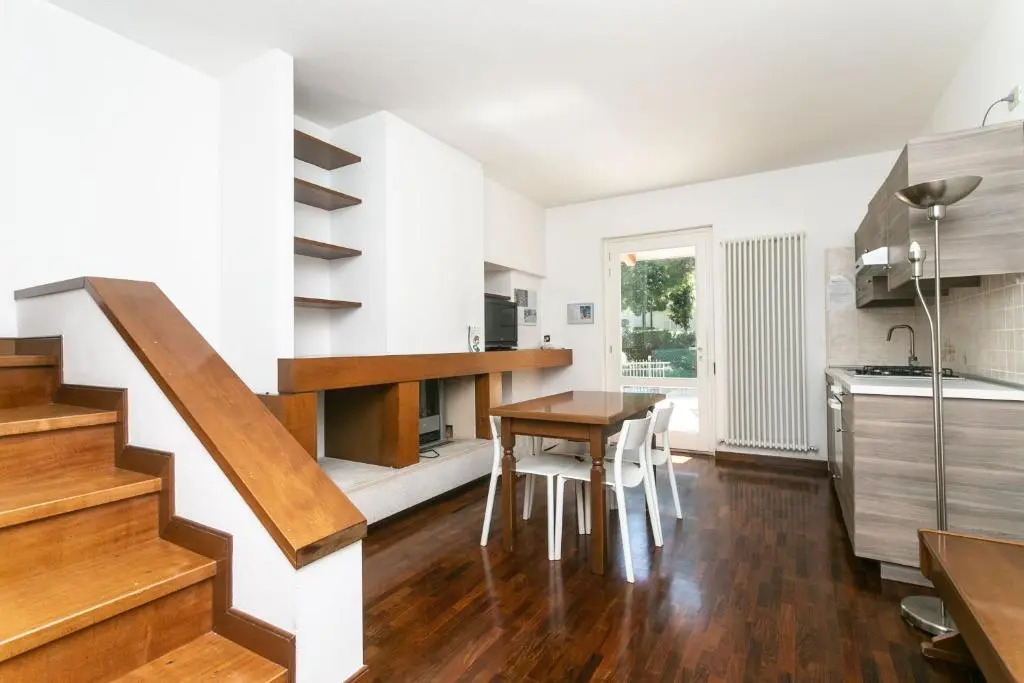 N39 - Numana, Villa Con Giardino a Due Passi Dal Mare