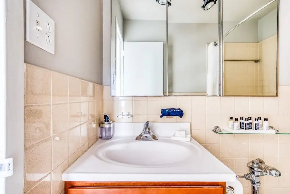 Cozysuites 800 Tower 1BR w sky Pool gym 23