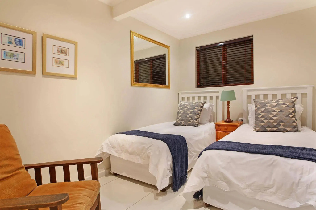 Cape eazi stayz Acc Dysart Cottage