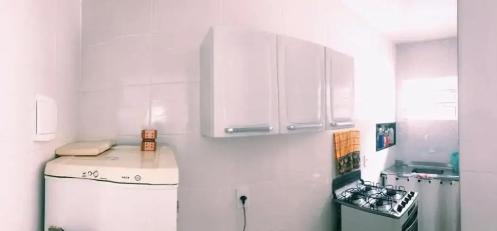 Suíte com cozinha no quintal da casa