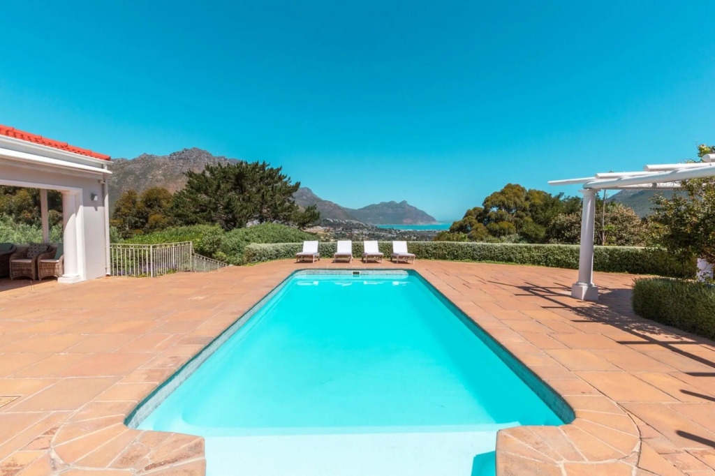 Sublime Five bed Property in Glorious Setting