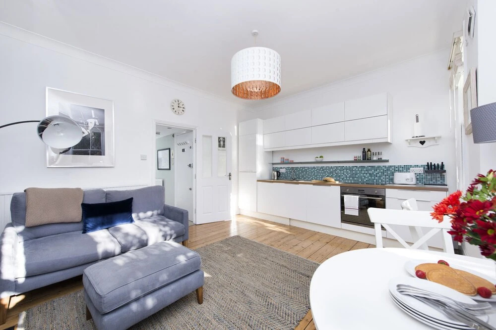 Stunning 2BR Victorian Flat In Vauxhall