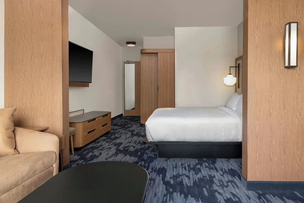 Fairfield Inn & Suites Kansas City at The Legends
