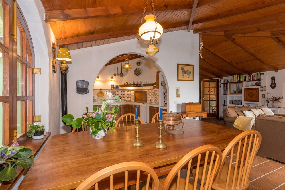Casa Vacacional con Piscina en Caideros
