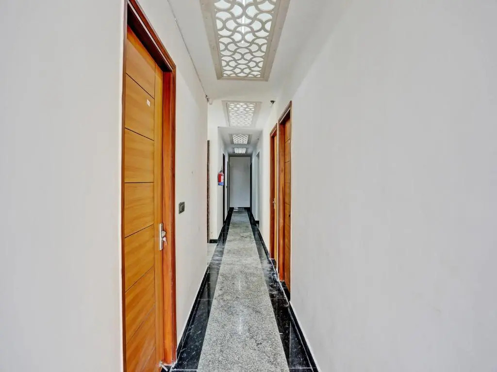 Hotel Golden Admire- Noida Sector 56