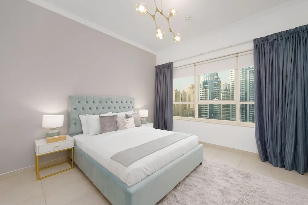 Maison Privee - Dreamy Apt with Jaw-Dropping Marina Views