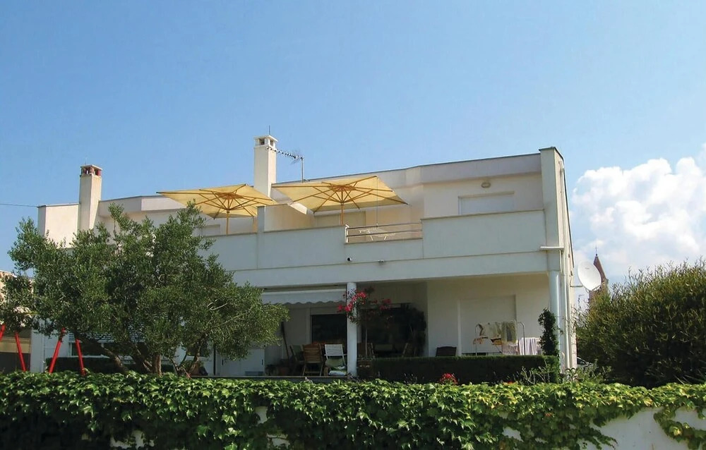 Amazing Home in Zadar With Wifi and 2 Bedrooms