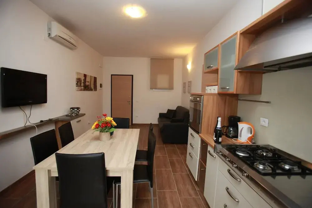 Renovated Flat Near the Beach - Beahost