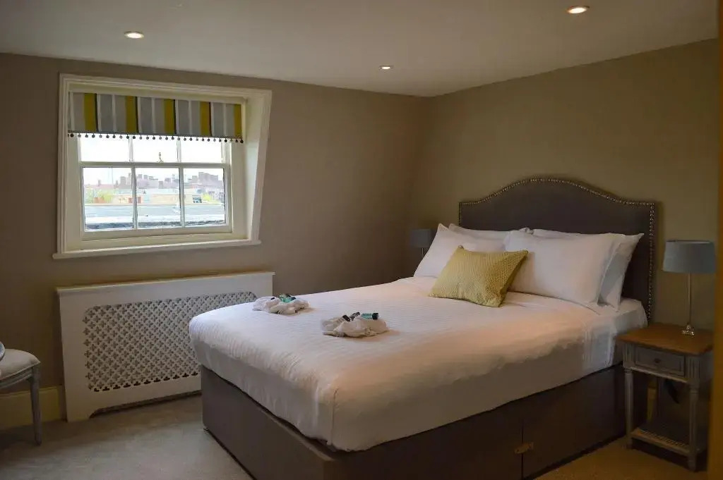 The Crown Pub & Guesthouse