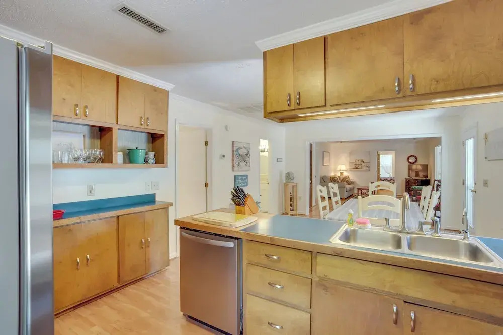Near Edisto Beach State Park: Home w/ Lanais!