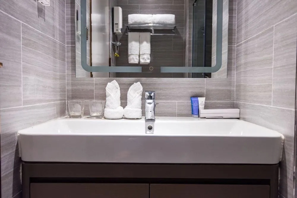 RenHe Spring Hotel