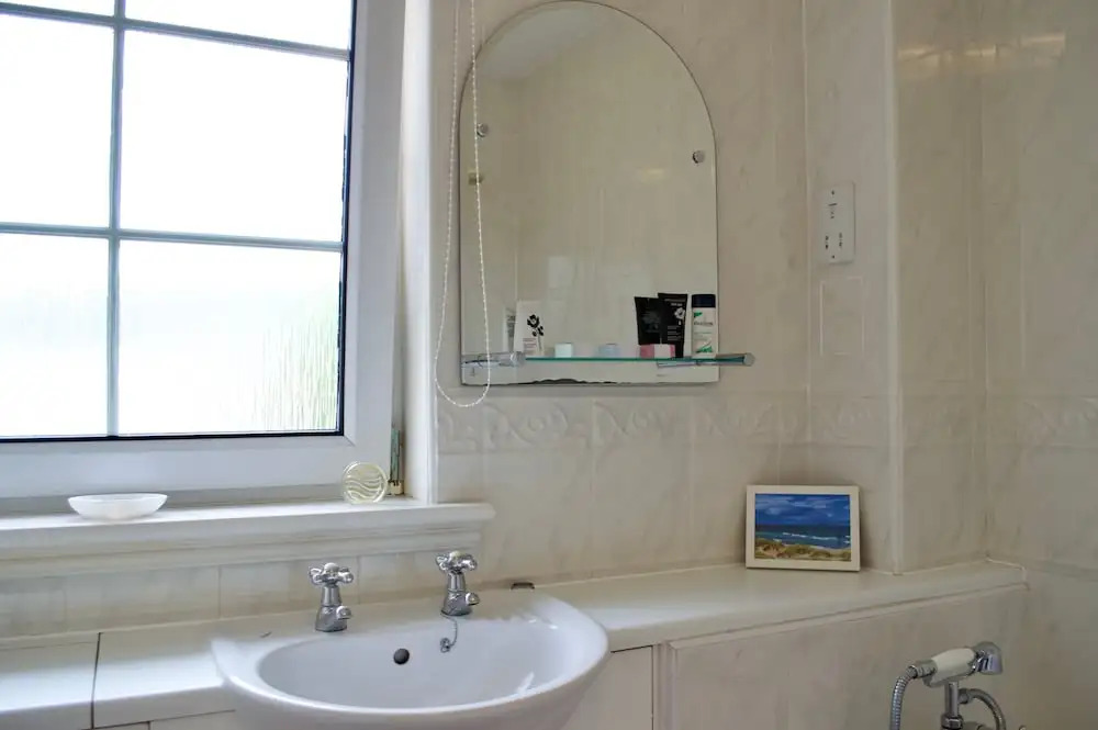 Bright 1 Bedroom Apartment In Edinburgh