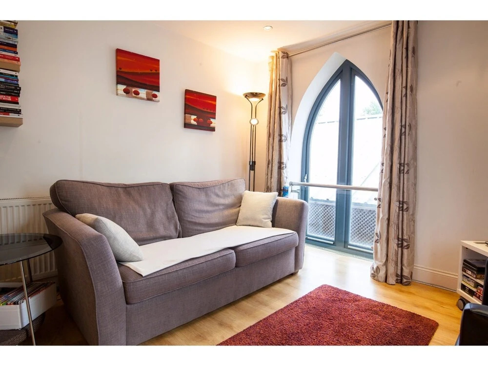 Sunny & Charming Flat for 2 in Tranquil Richmond
