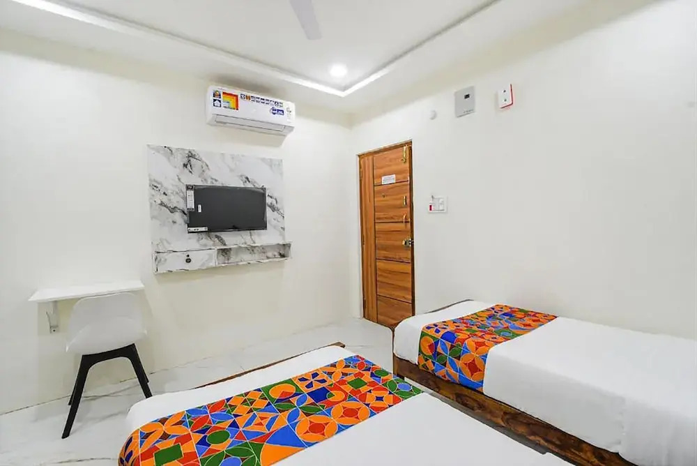 FabHotel SSR Ikon Suites - Nr Hyderabad Central University, Kondapur
