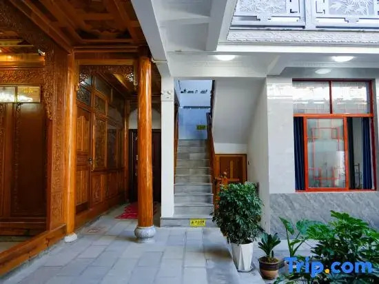 Yuman Hot Spring Homestay (Dongshan Wenquan Village)