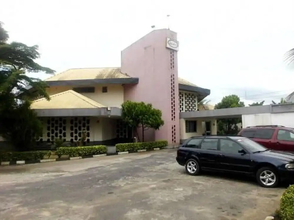Lush Suites
