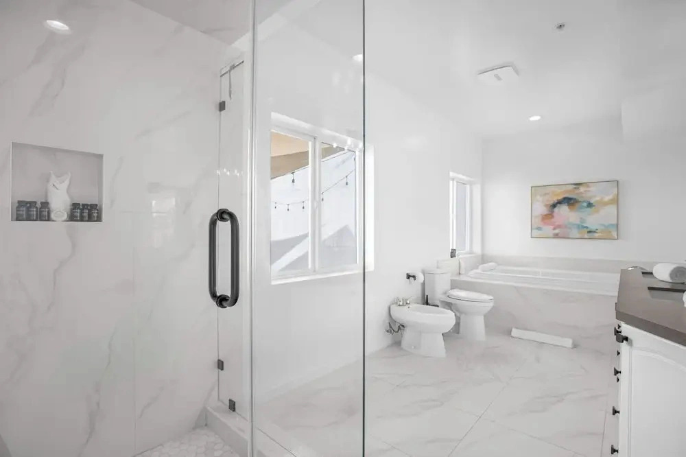 Laurel Ridge: Elevated Canyon Escape With Spa-like Living & Style