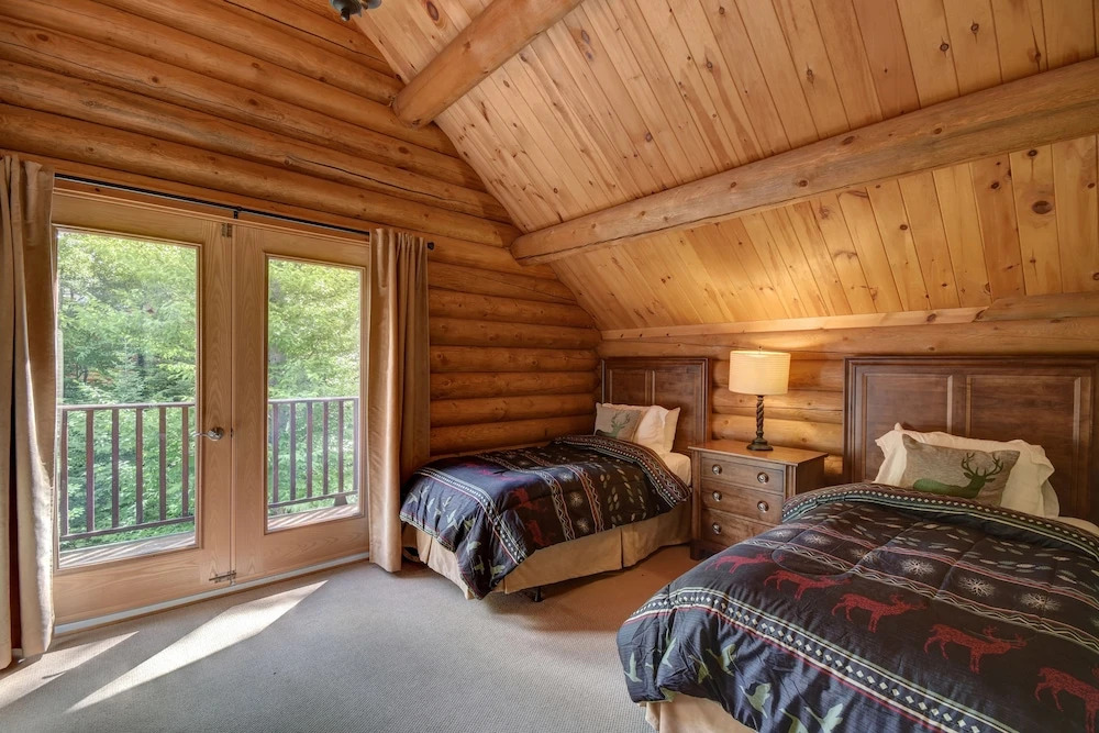 Chalet Caribou