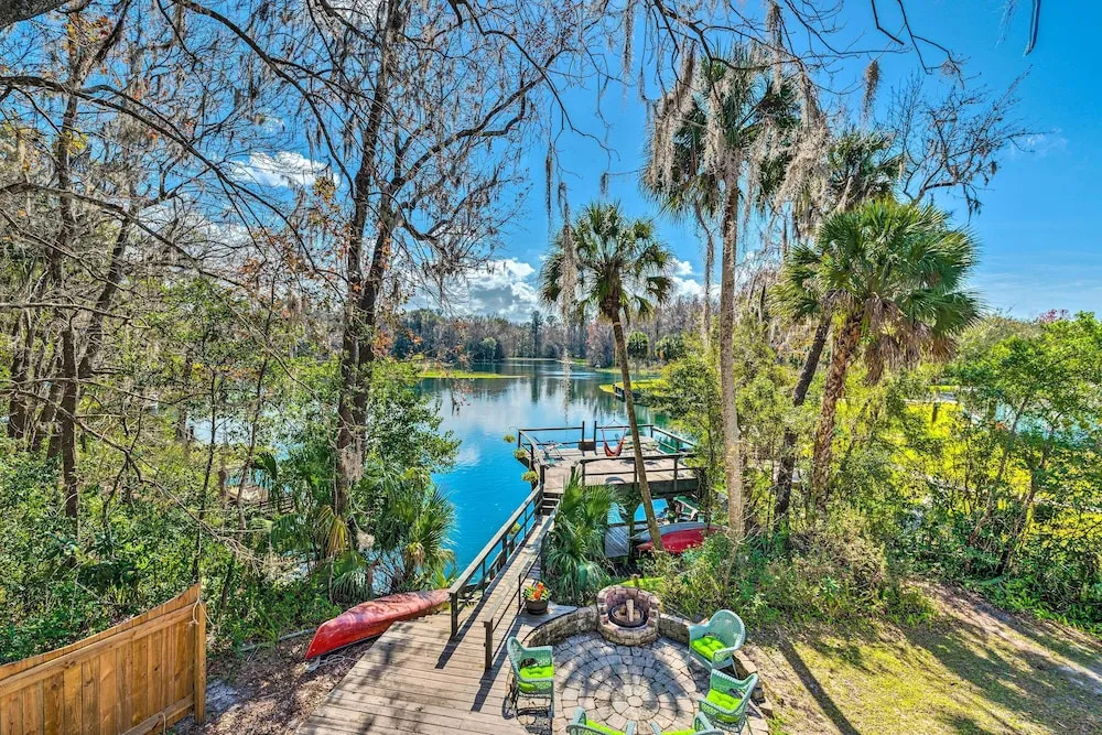 Dock & Kayaks: Riverfront Dunnellon Home!