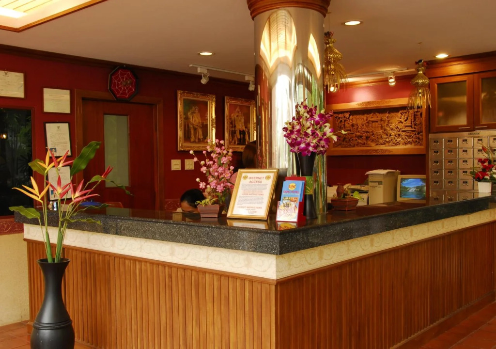 The Expat Hotel Patong