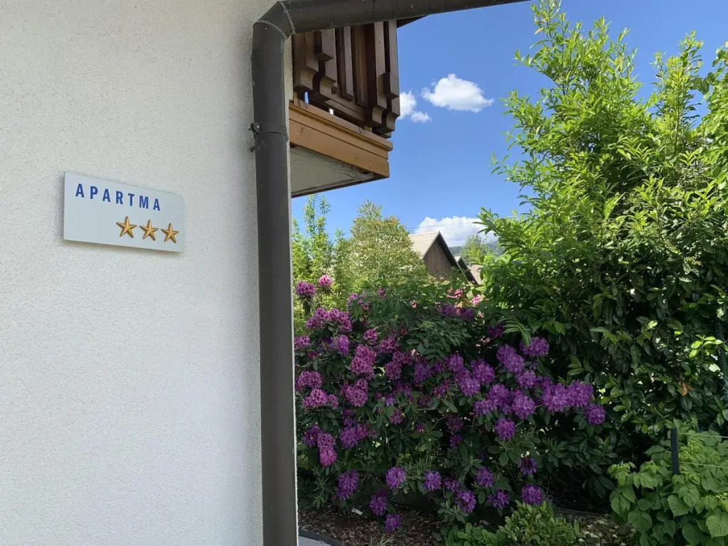 Lusht'n apartma