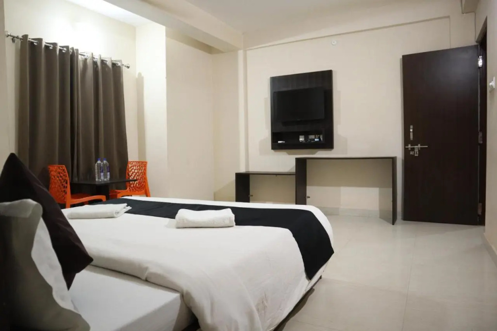 Goroomgo Grand Resort Puri