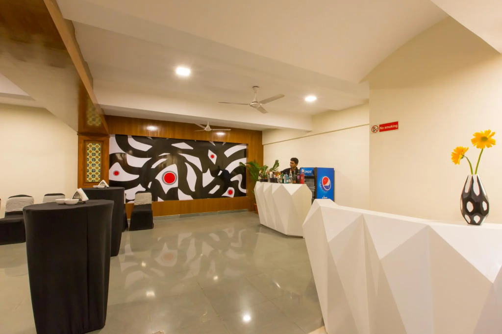 Viva Hotel Near Madgaon Railway Station