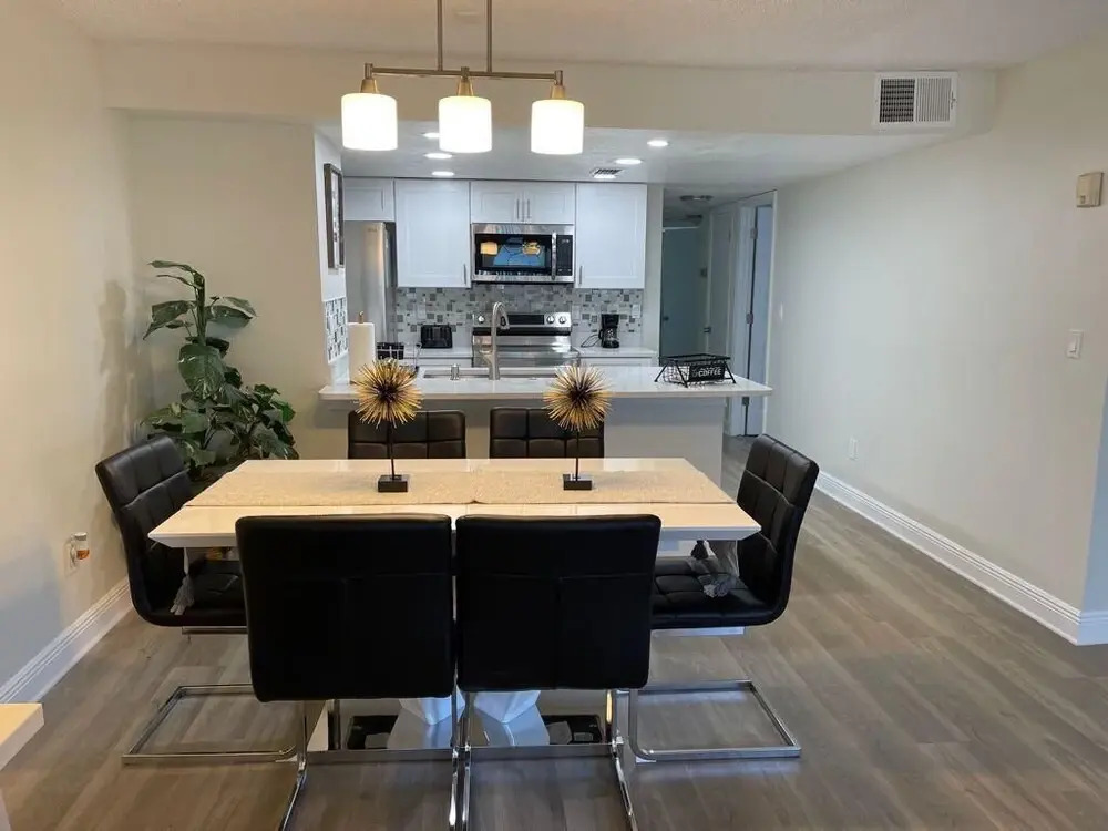 Three Bedroom Apartment #7 -- 2737 NPB -- Vusa Three Bedroom Condo Apartment