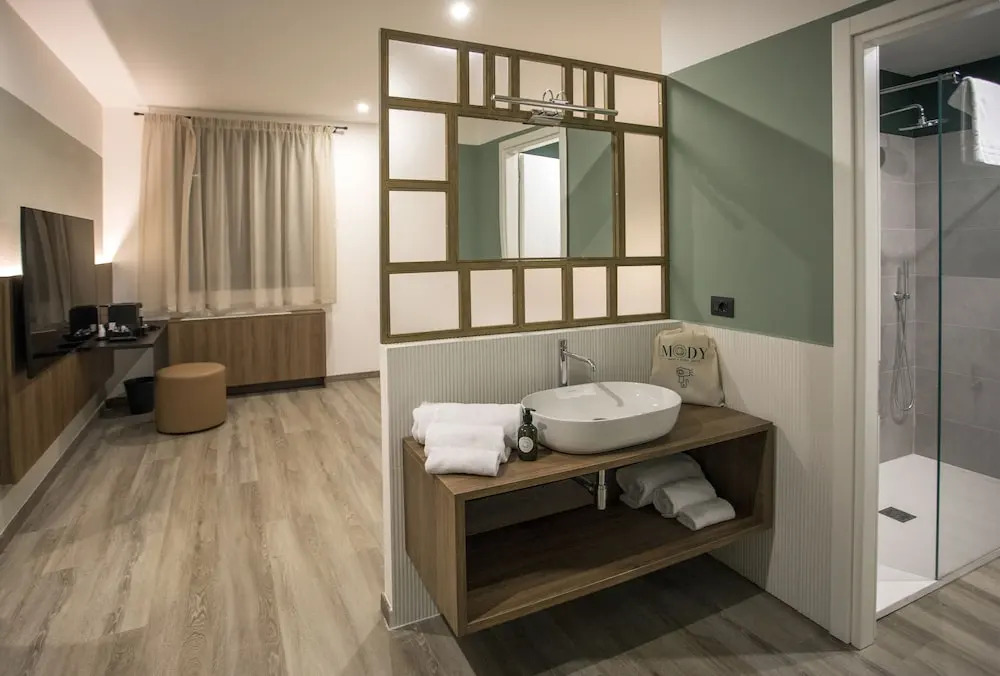Moody smart & comfy Hotel