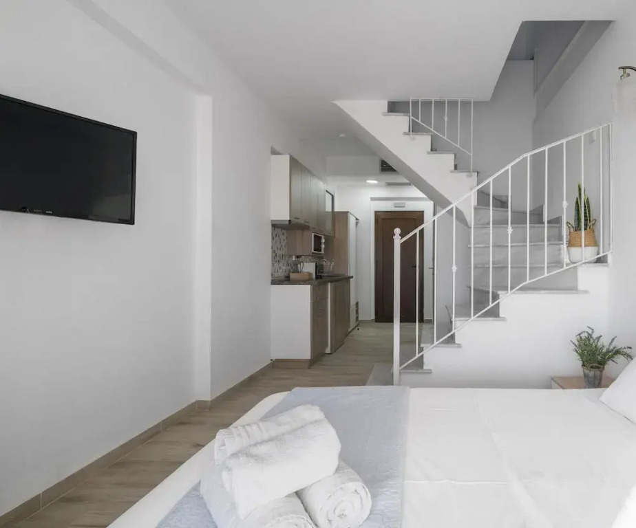 Azur Residences, Nilie Hospitality MGMT