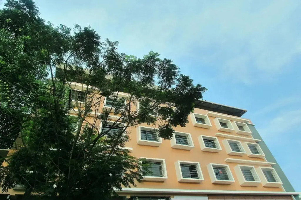Oyo 23602 Laxman Residency