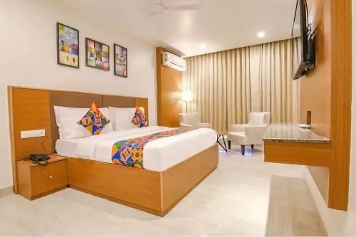 FabHotel Luxe Stayz 39